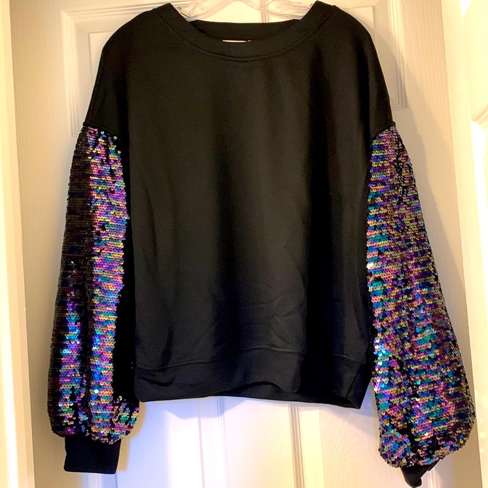 Essue drop shoulder sequin sleeve sweatshirt, black & mermaid, NWT, S/M